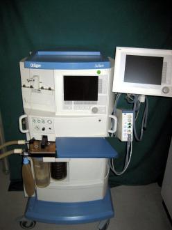 DRÄGER Julian mobile anaesthesia workstation, with PM8060 Vitara (ECG monitor with module