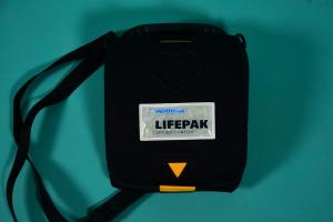 PHYSIOCONTROL Lifepak CRplus, fully automatic AED, including new battery and disposable pa
