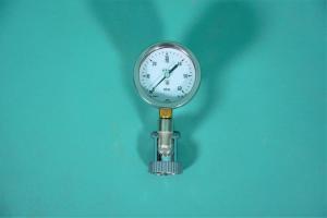 Pressure gauge für DRÄGER, a pressure gauge is recommended as a monitoring instrument fo