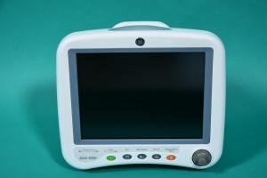 GE Dash 4000 multi-parameter monitor, battery operated, ECG, SPO2, temp. NIBP, 2x invasive