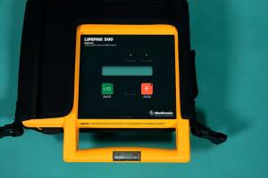 PHYSIO CONTROL Lifepak 500 defibrillator, biphasic AED,  incl. carrying bag, with display