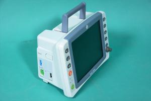GE Dash 2500, portable battery/power supply patient monitor for the parameters ECG, SPO2,
