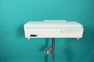 DRÄGER PTS 68-1C, phototherapy lamp on chassis, second-hand