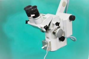 Zeiss OPMI 6-CFC: Binocular (12.5 x) surgical microscope, magnification factor 0.4-2.4 ste