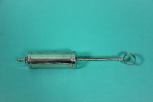 Enema syringe antiquarian, approx. 50ml. This syringe must not be used in human medicine,