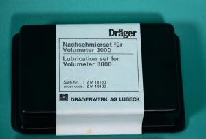 DRÄGER regreasing set for Volumeter 3000. Comprises oil pipette and refill bottle, new