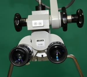ZEISS OPMI 1: Binocular (10X / 22B) surgical microscope, f = 170, straight ahead optic, zo