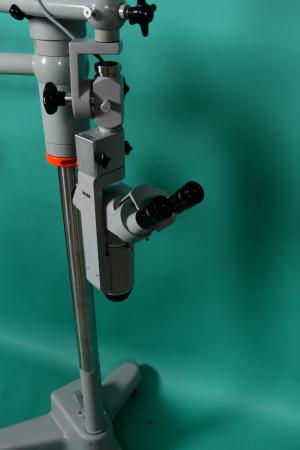 ZEISS OPMI, mobile operating microscope, eyepieces 10x, binocular view 45°, zoom min. 0,5