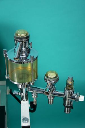 DRÄGER Romulus 19 mobile anaesthesia device with drawers and writing surface, second-hand