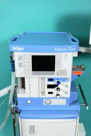 DRÄGER Fabius Tiro. Mobile anaesthesia device. Supplied with compact circuit system, colo