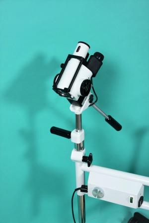 LEISEGANG 103, mobile colposcope on rolling stand. Straight binocular view, working distan
