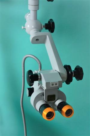 ZEISS OPMI 1F TEC, mobile operating microscope for veterinary medicine or technical use. E