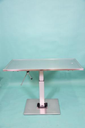 MarMed operating and treatment table with pump-hydraulic height adjustment 71-111cm, stain