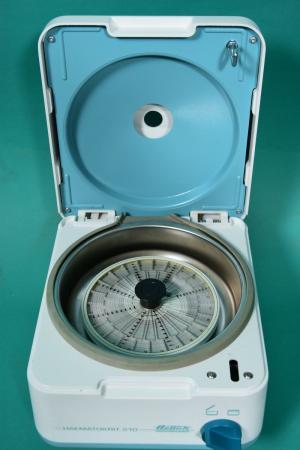 HETTICH type 210 haematocrit centrifuge with evaluation disc, dimensions: 28 x 30 x 25cm ,