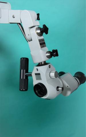 ZEISS OPMI 99: Mobile surgical microscope, binocular (19 x) tube f = 80, 19 x, objective f