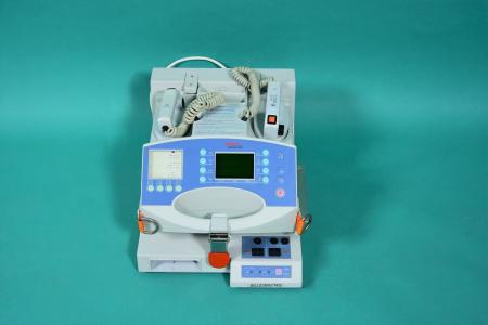 SCHILLER Defigard 2002 monophasic semi-automatic & manual defibrillator with ECG module, p
