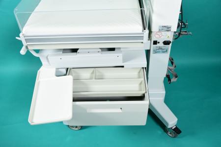 AIR SHIELDS RW81-1: Resuscitaire, Radiant Warmer, mobile thermal bed with integrated reani